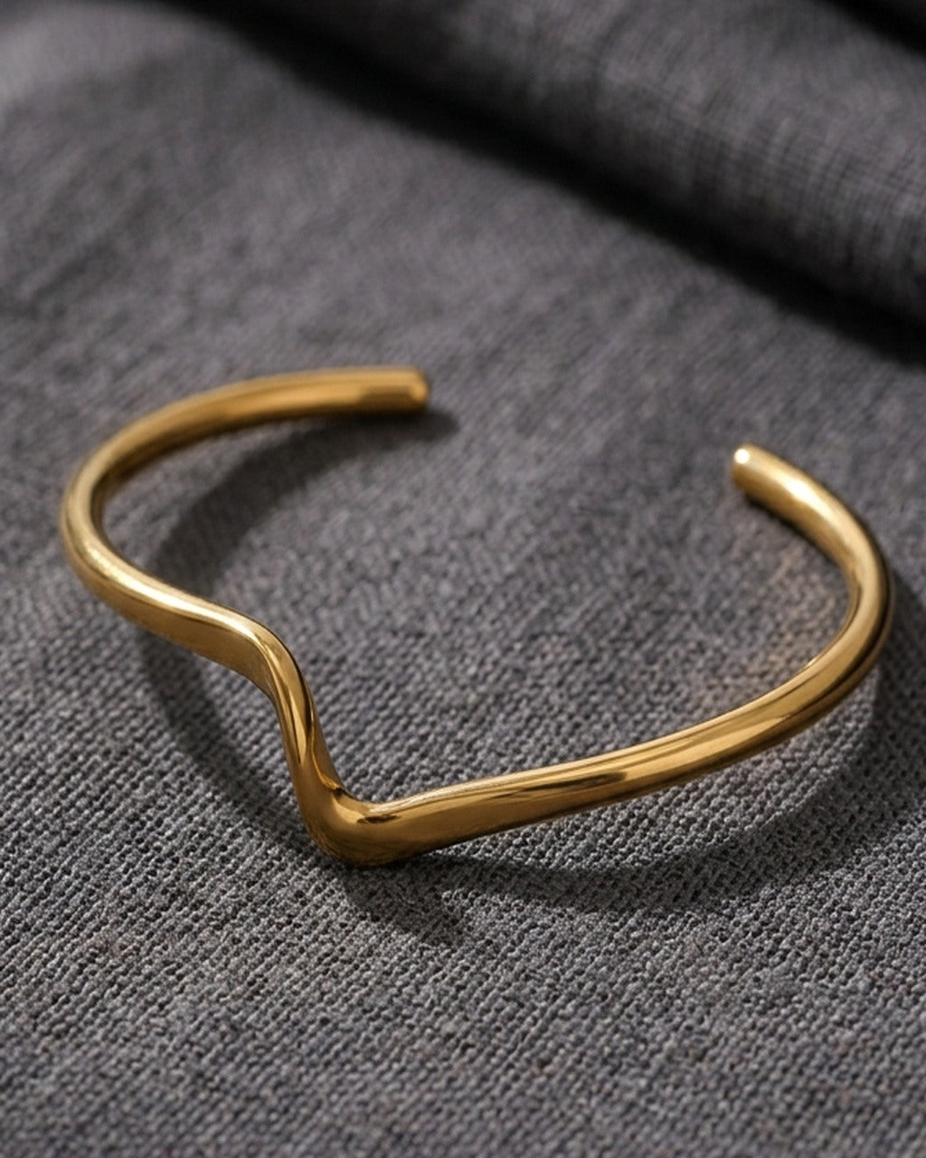 Fluid Bracelet